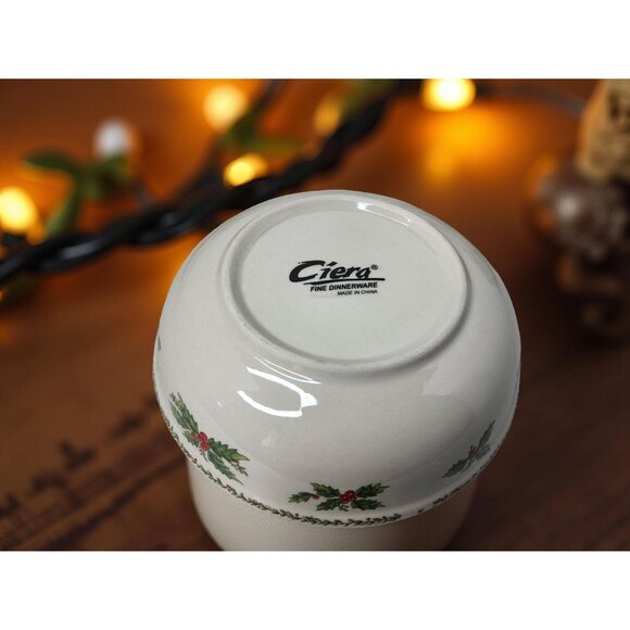 Vintage Set of 4 Ciera Fine Dinnerware Christmas Holly Berries Cereal Soup Bowls - Picture 5 of 10